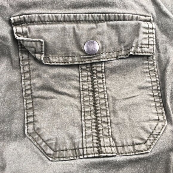 Lee Women Cargo Shorts Size 14 Medium Utility Relaxed Fit Outdoors Cropped Green - Picture 13 of 16